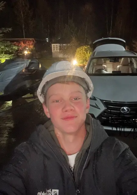 Я Владимир, 25, знакомлюсь для вирта в Петрозаводске