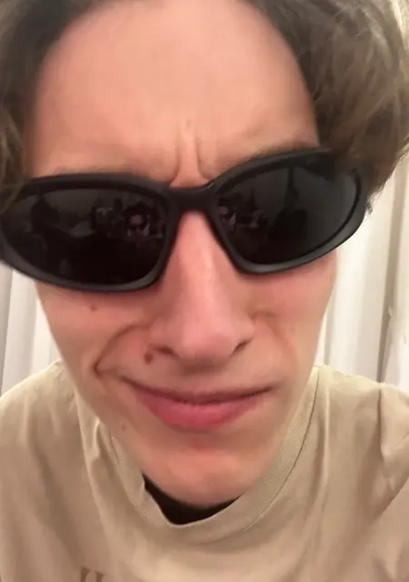 Антон из Можайска, мне 20, познакомлюсь на одну ночь