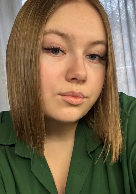 Я София, 18, знакомлюсь для приятного времяпровождения в Твери