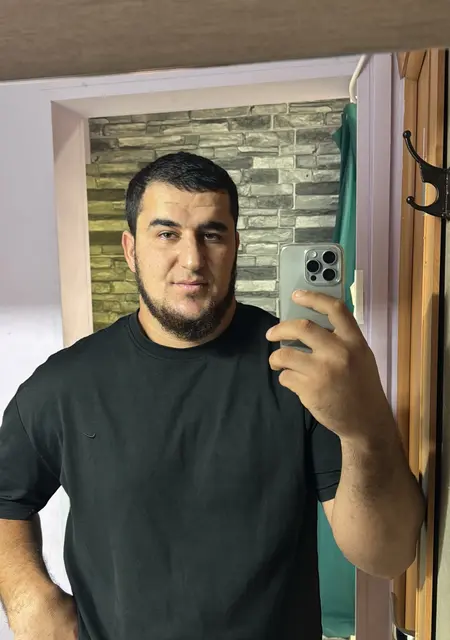 Я Анзор, 29, знакомлюсь без обязательств в Московском